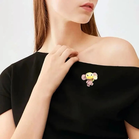 VQ Cheburashka Brooch - Picture 2 of 6